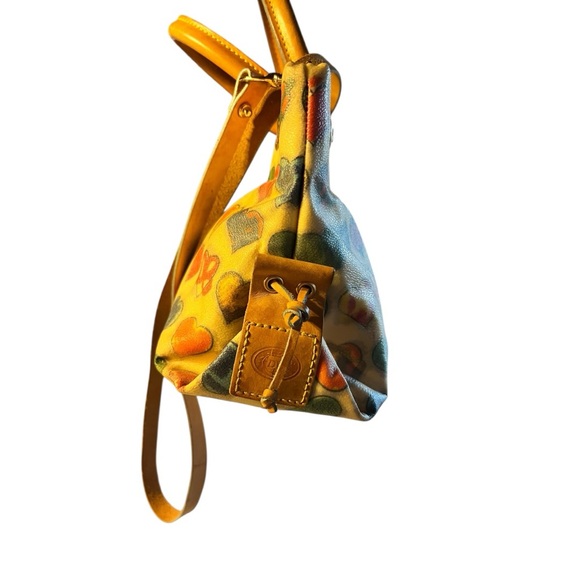 Donney and Bourke PU CRAYON handbag EUC. Versatile styling, fine craftsmanship. - Picture 9 of 11